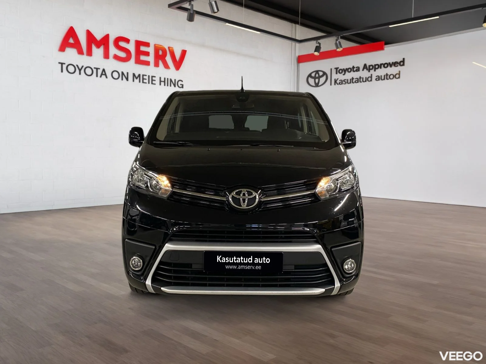 Toyota Proace Verso Long Single side door Shuttle 85kW