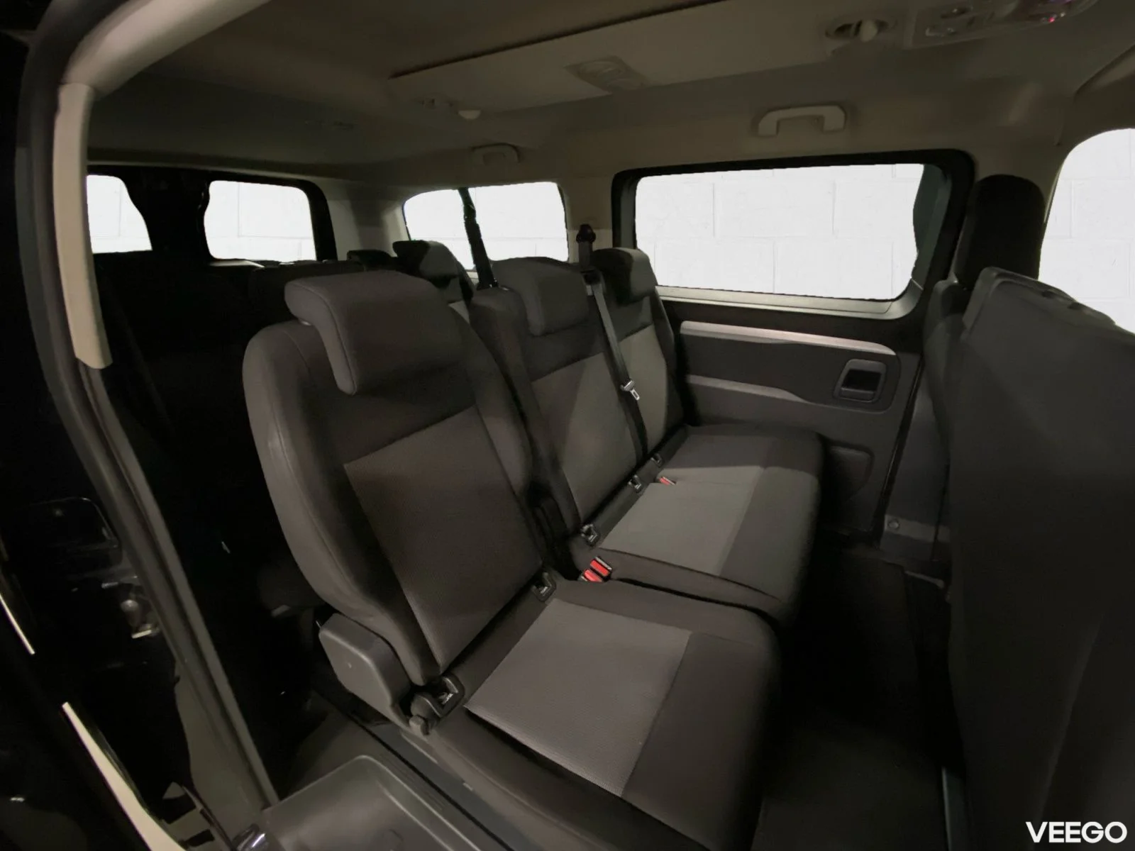 Toyota Proace Verso Long Single side door Shuttle 85kW