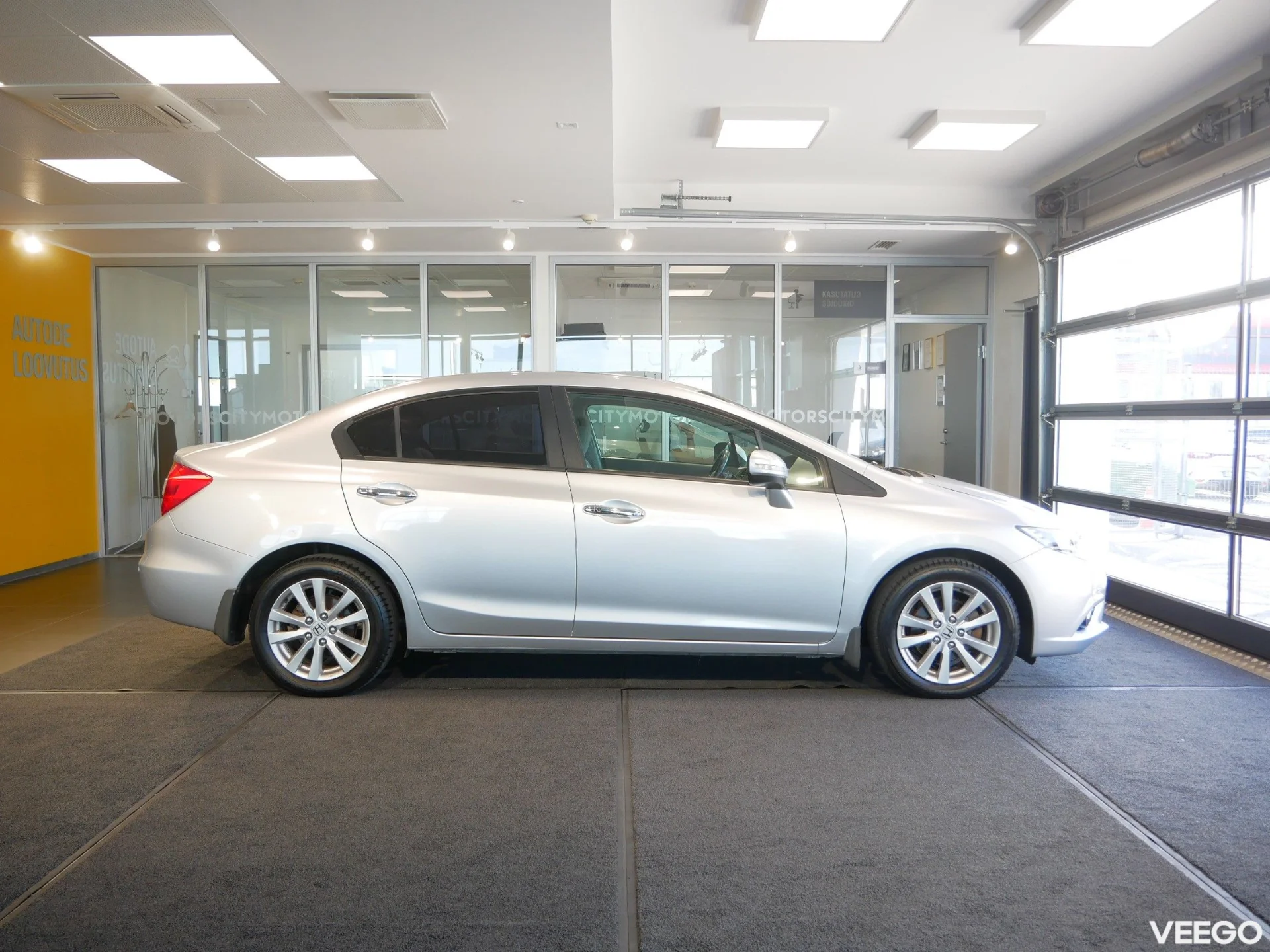 Honda CIVIC 4D - 1.8 104kW