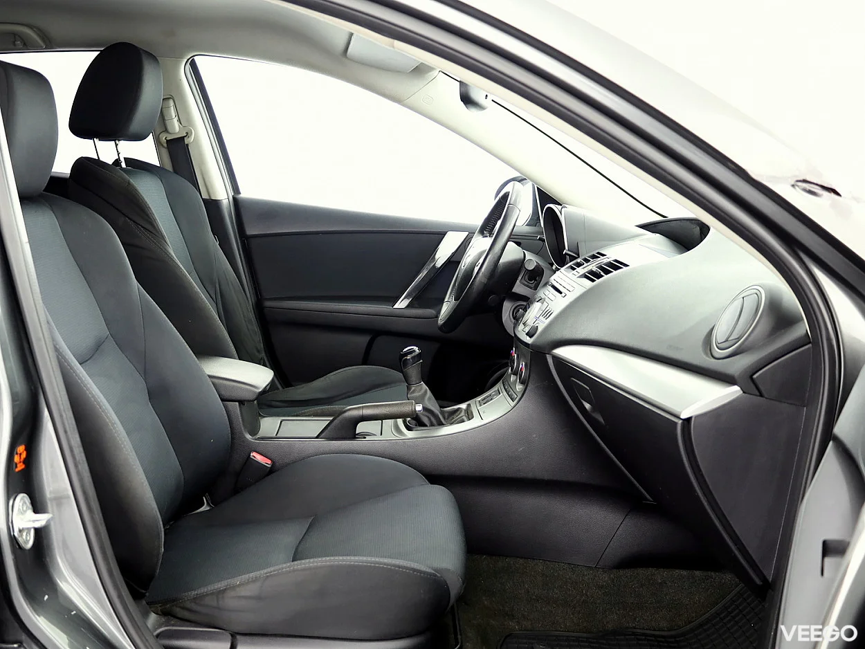 Mazda 3 1.6 77kW