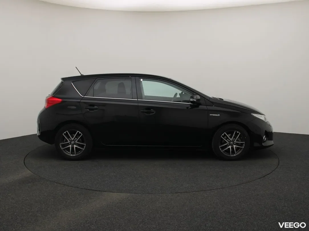 Toyota Auris 1.8 100kW