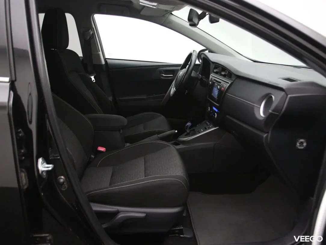 Toyota Auris 1.8 100kW