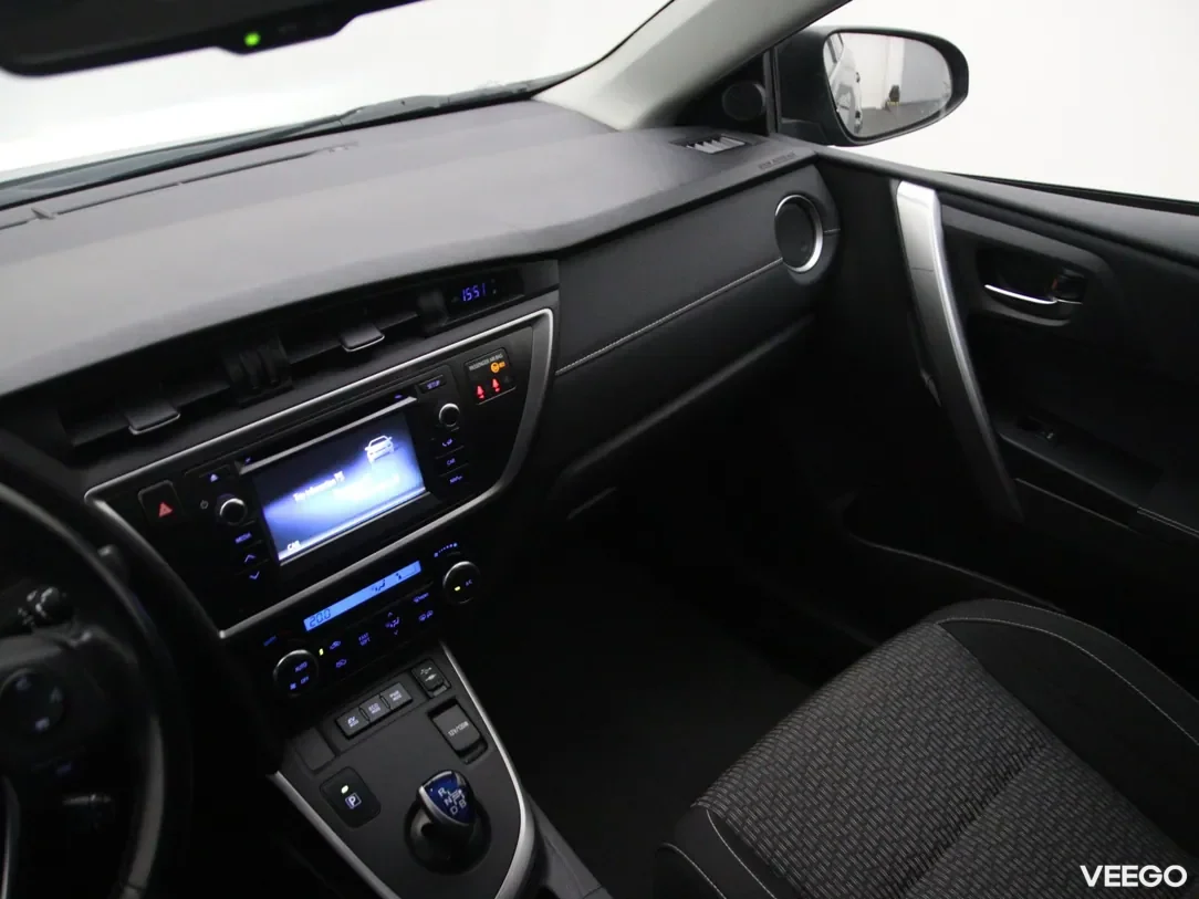 Toyota Auris 1.8 100kW