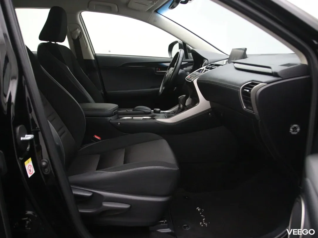 Lexus NX 2.5 145kW