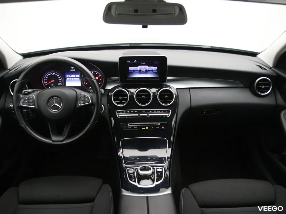 Mercedes-Benz C350 2 205kW