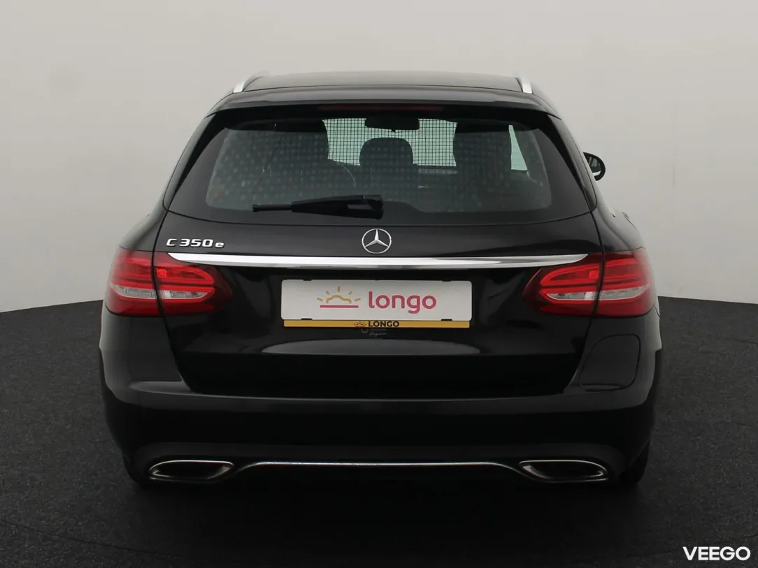 Mercedes-Benz C350 2 205kW