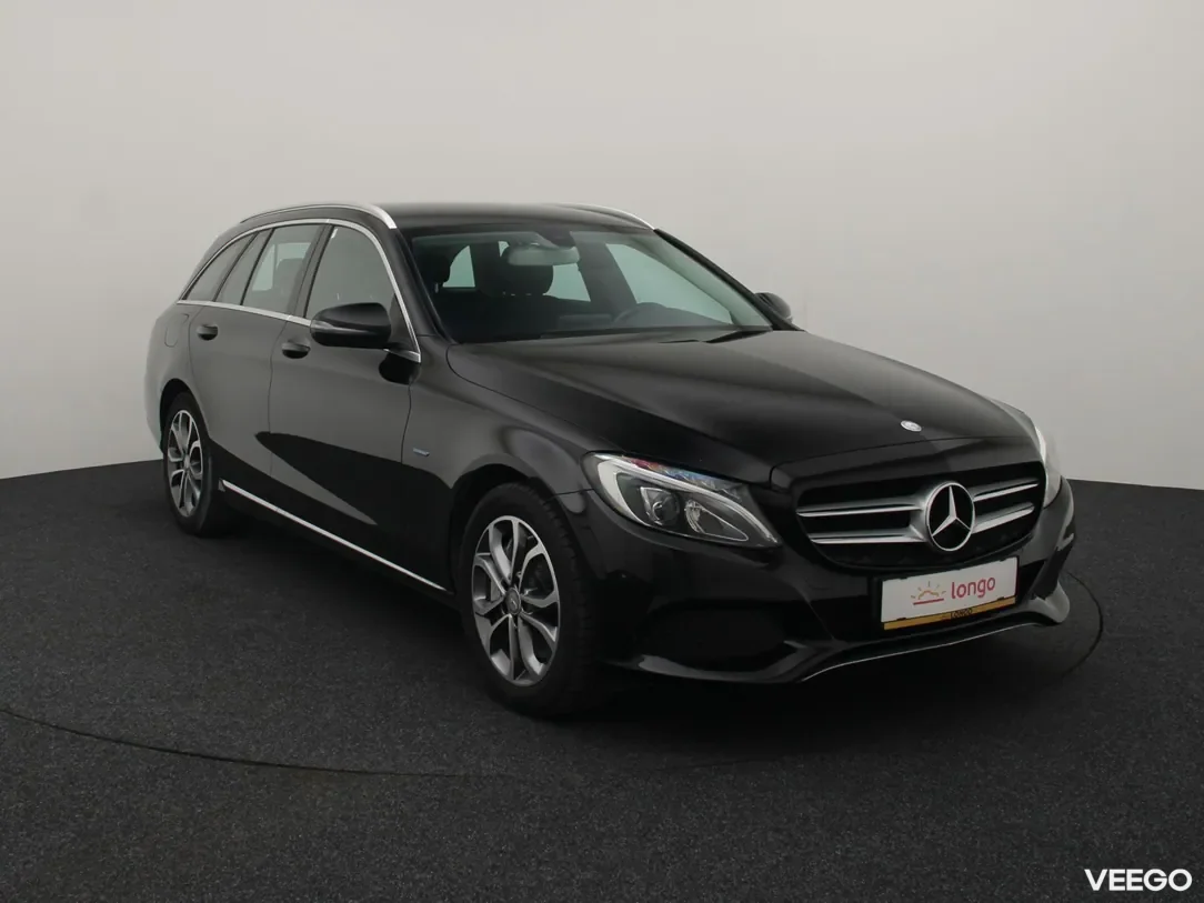 Mercedes-Benz C350 2 205kW
