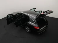 Mercedes-Benz C350 2 205kW thumbnail