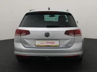 Volkswagen Passat 2 147kW thumbnail