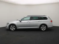 Volkswagen Passat 2 147kW thumbnail