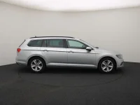 Volkswagen Passat 2 147kW thumbnail