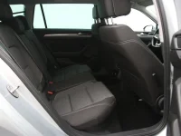 Volkswagen Passat 2 147kW thumbnail