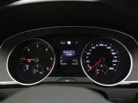 Volkswagen Passat 2 147kW thumbnail