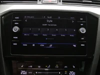Volkswagen Passat 2 147kW thumbnail