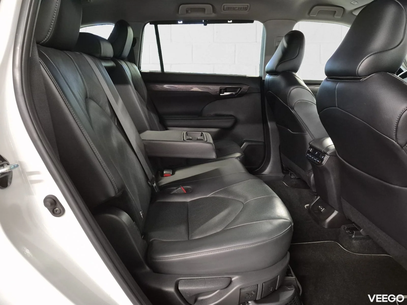 Toyota Highlander Premium AWD 2.5 140kW