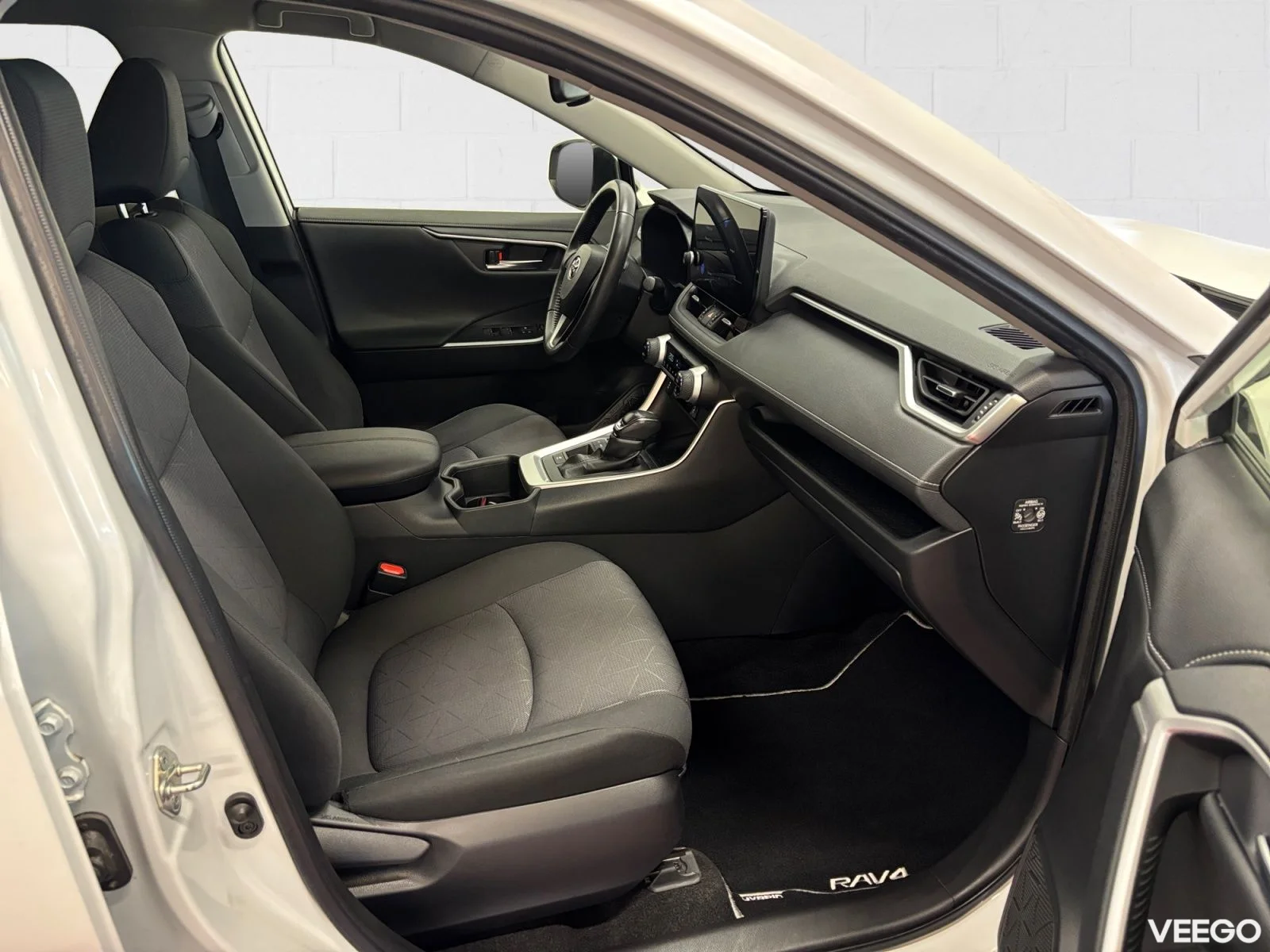 Toyota RAV4 Luxury + Comfort pakett 2.5 131kW
