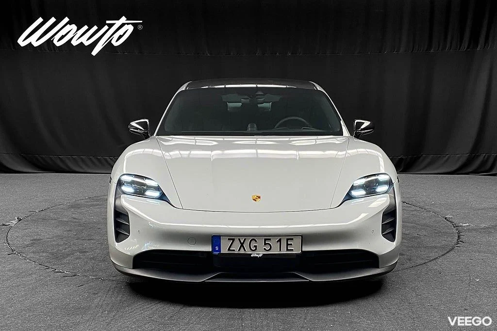 Porsche Taycan 4S 571HK /Passagerardisplay /Pano /Bose 420kW