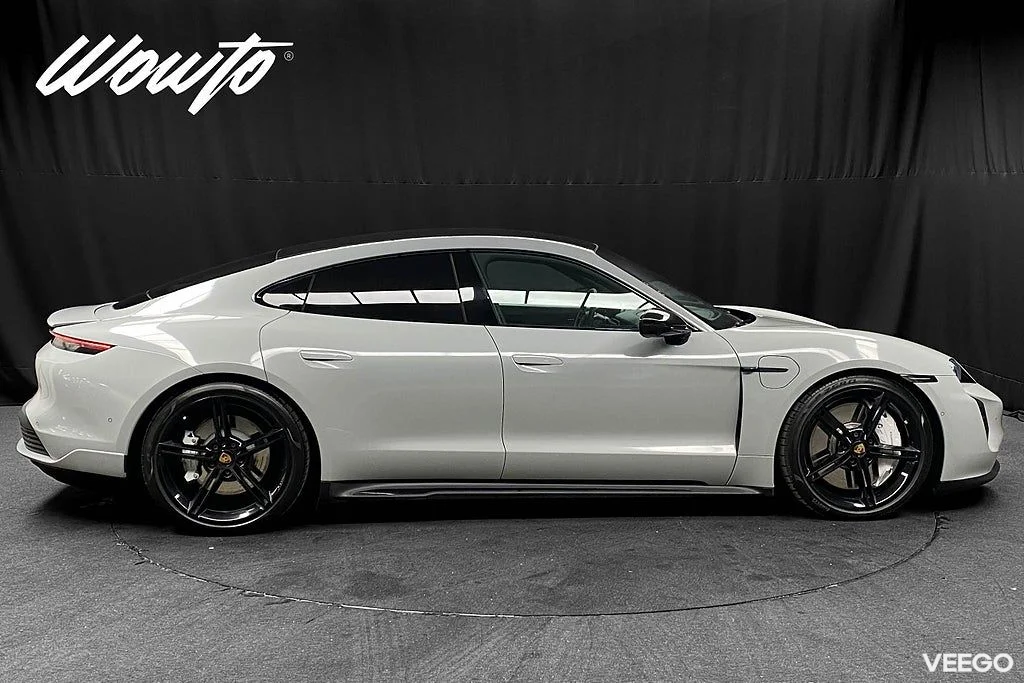 Porsche Taycan 4S 571HK /Passagerardisplay /Pano /Bose 420kW