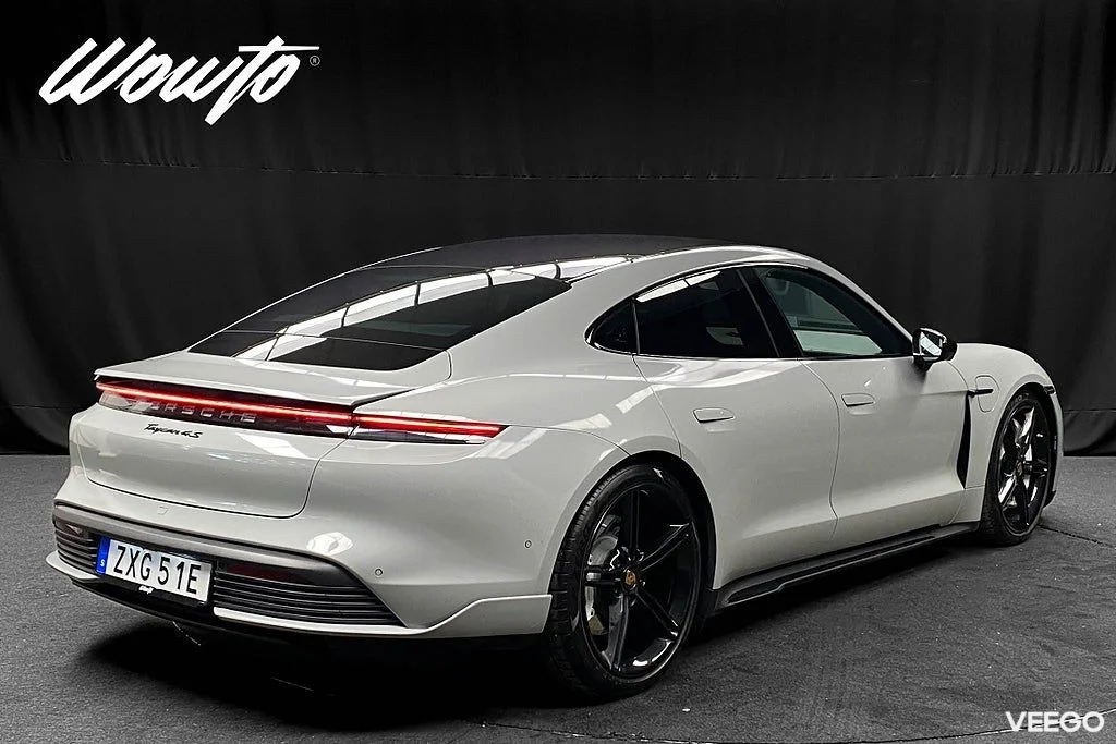 Porsche Taycan 4S 571HK /Passagerardisplay /Pano /Bose 420kW