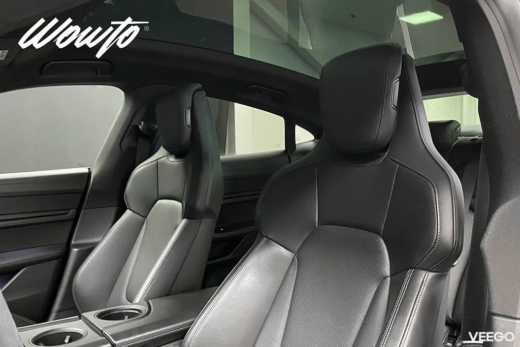 Porsche Taycan 4S 571HK /Passagerardisplay /Pano /Bose 420kW