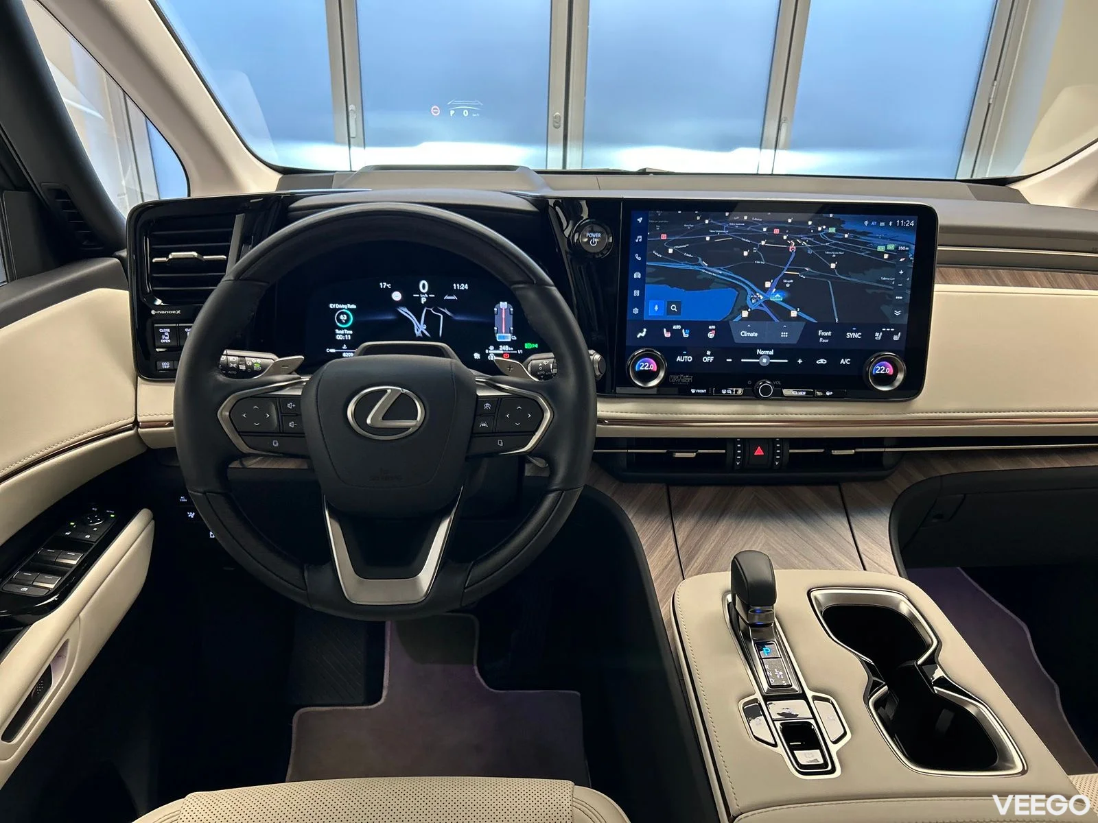 Lexus LM350H - 140kW