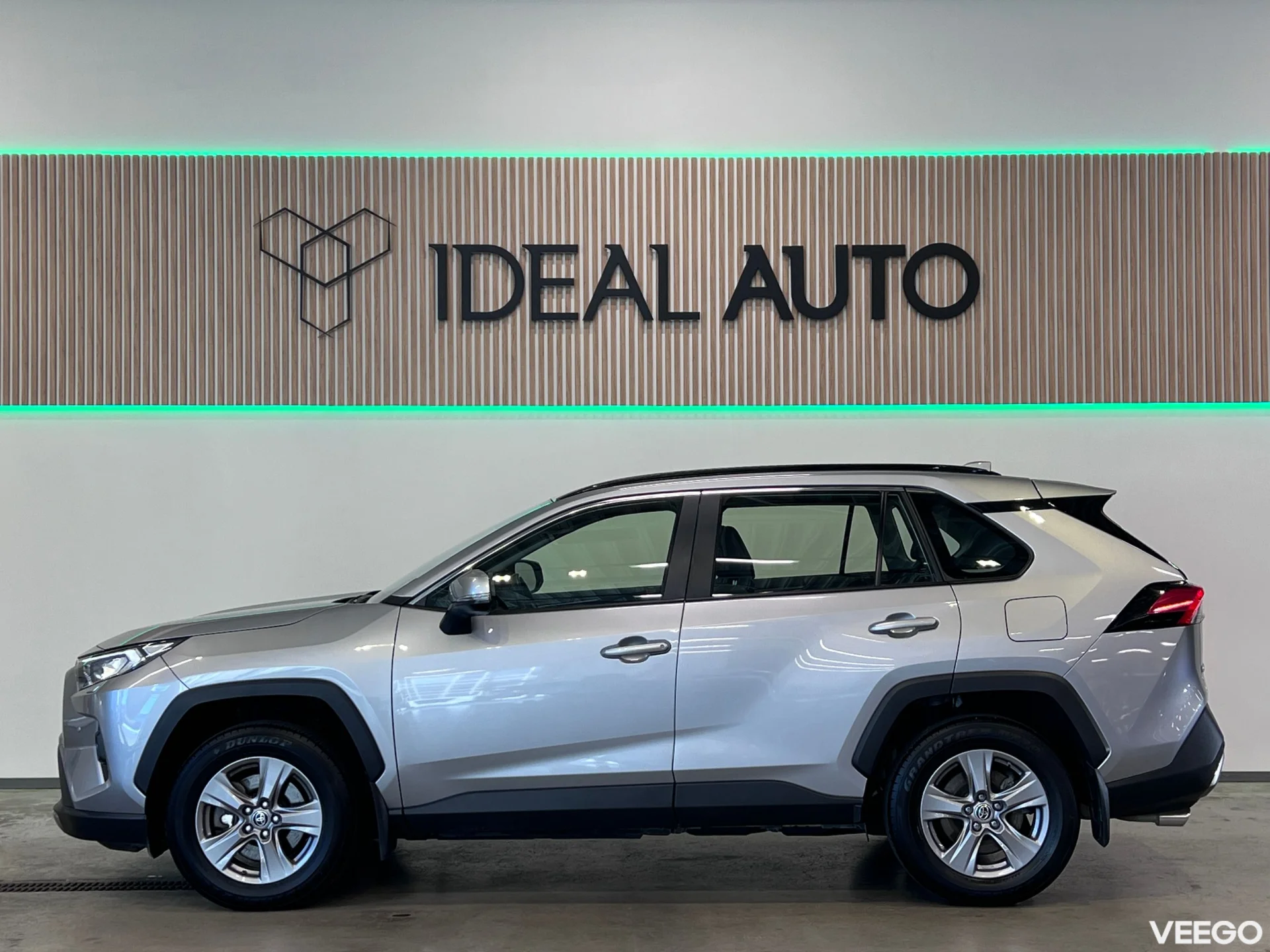 Toyota RAV4 - 2.5 131kW
