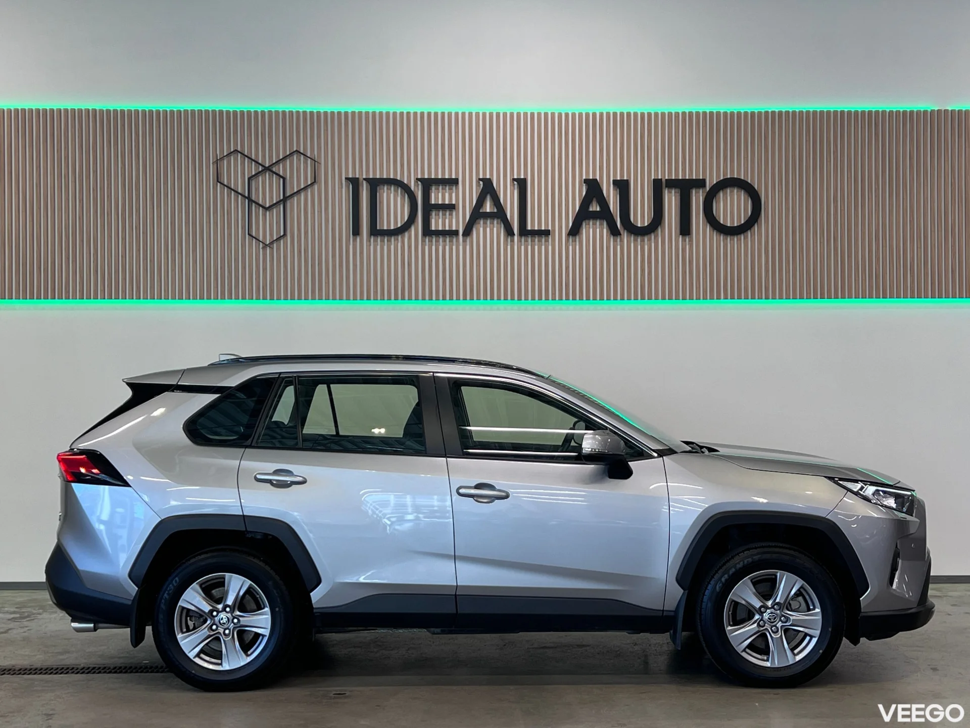 Toyota RAV4 - 2.5 131kW