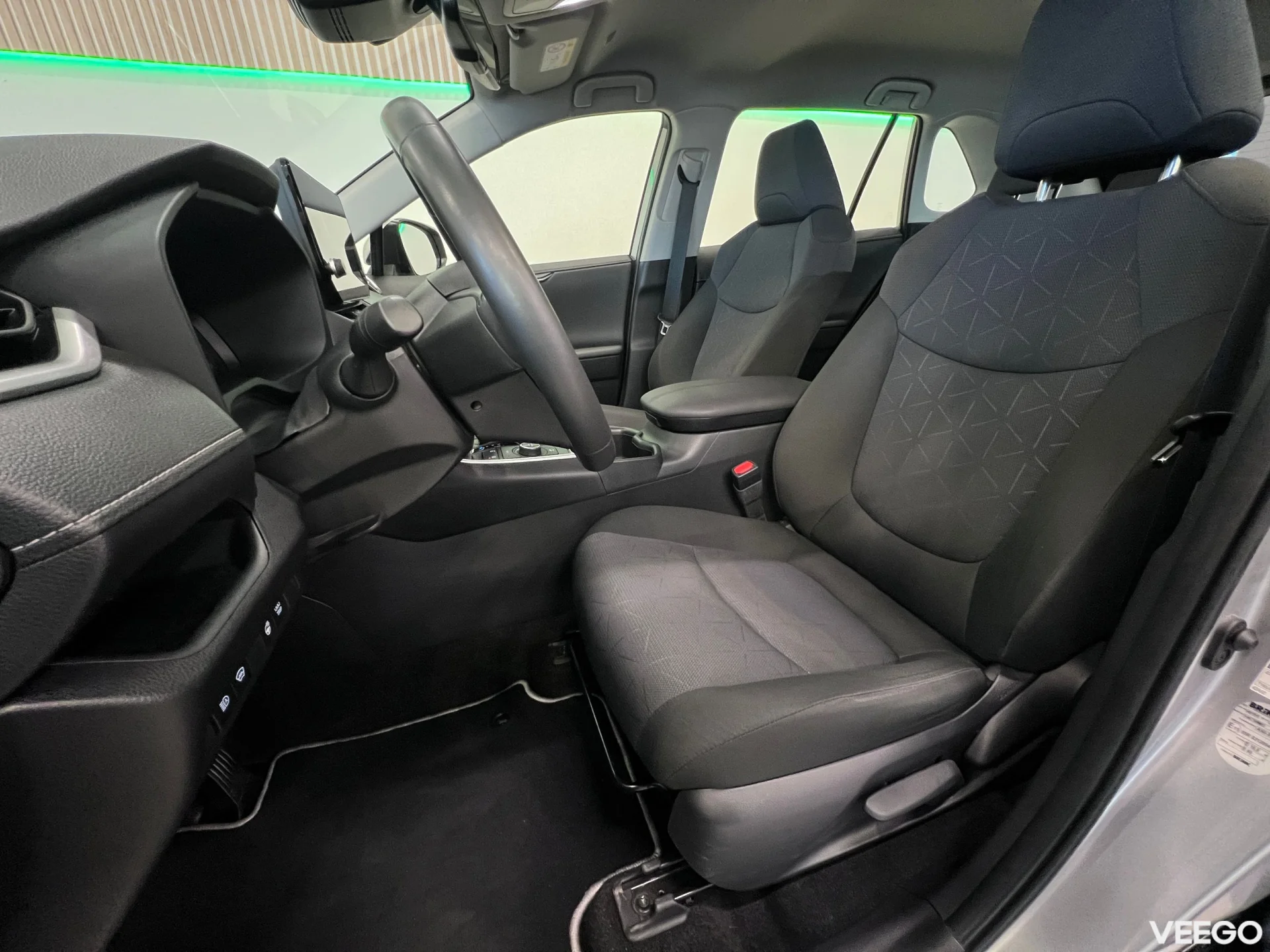 Toyota RAV4 - 2.5 131kW