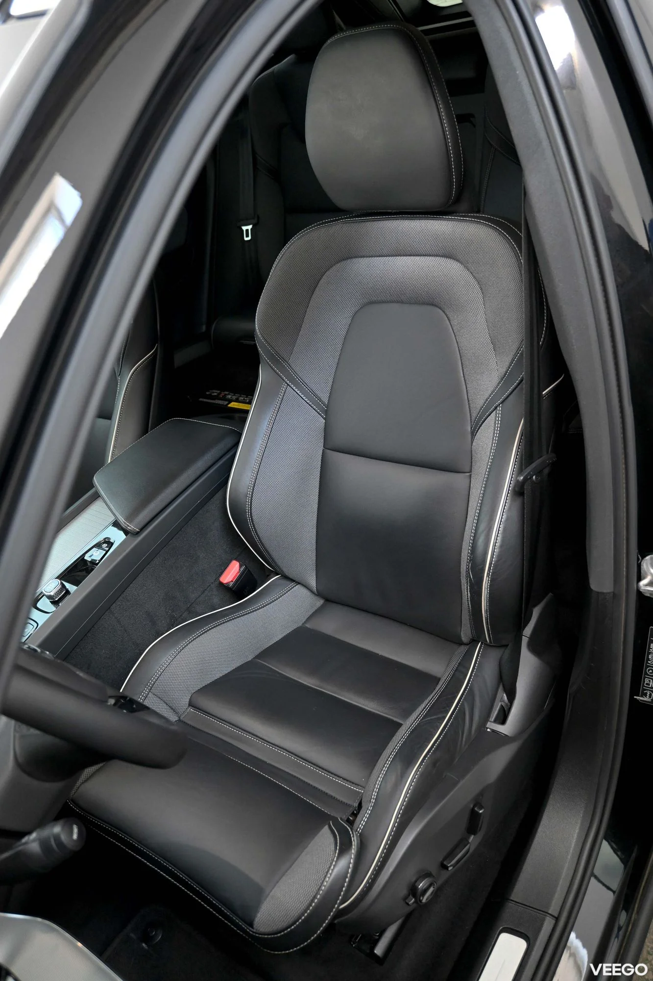 Volvo XC60 AWD ULTIMATE BRIGHT INTELLI SAFE 2 293kW
