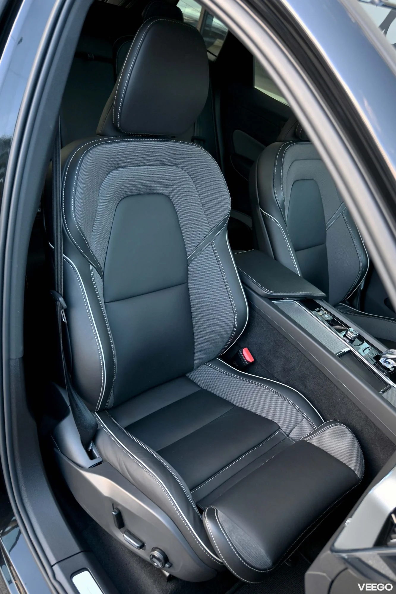 Volvo XC60 AWD ULTIMATE BRIGHT INTELLI SAFE 2 293kW