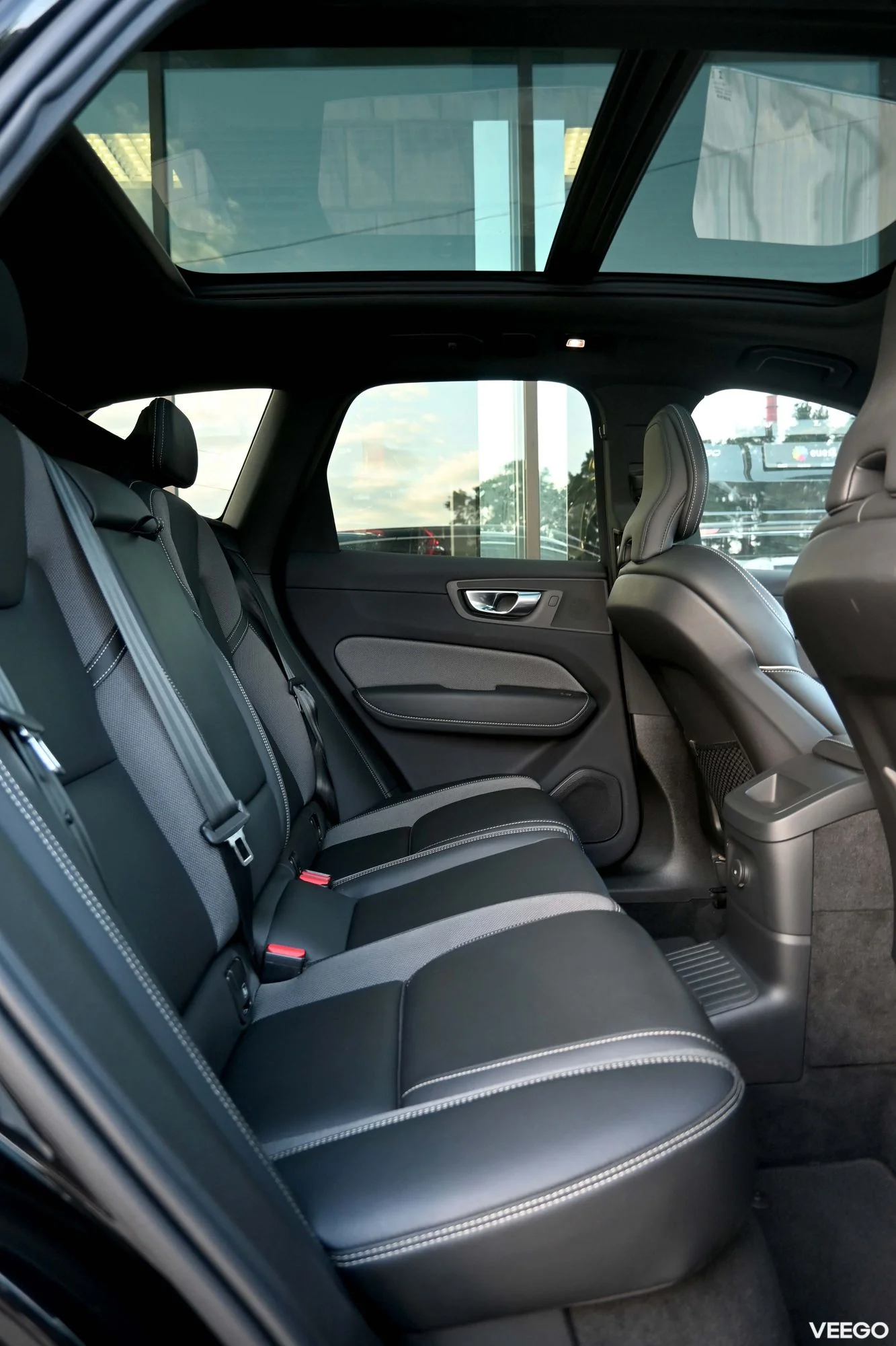 Volvo XC60 AWD ULTIMATE BRIGHT INTELLI SAFE 2 293kW