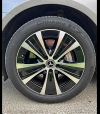 Mercedes-Benz E300 de 2.0 143kW thumbnail