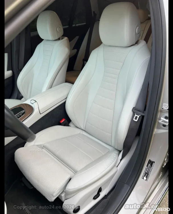 Mercedes-Benz E300 de 2.0 143kW