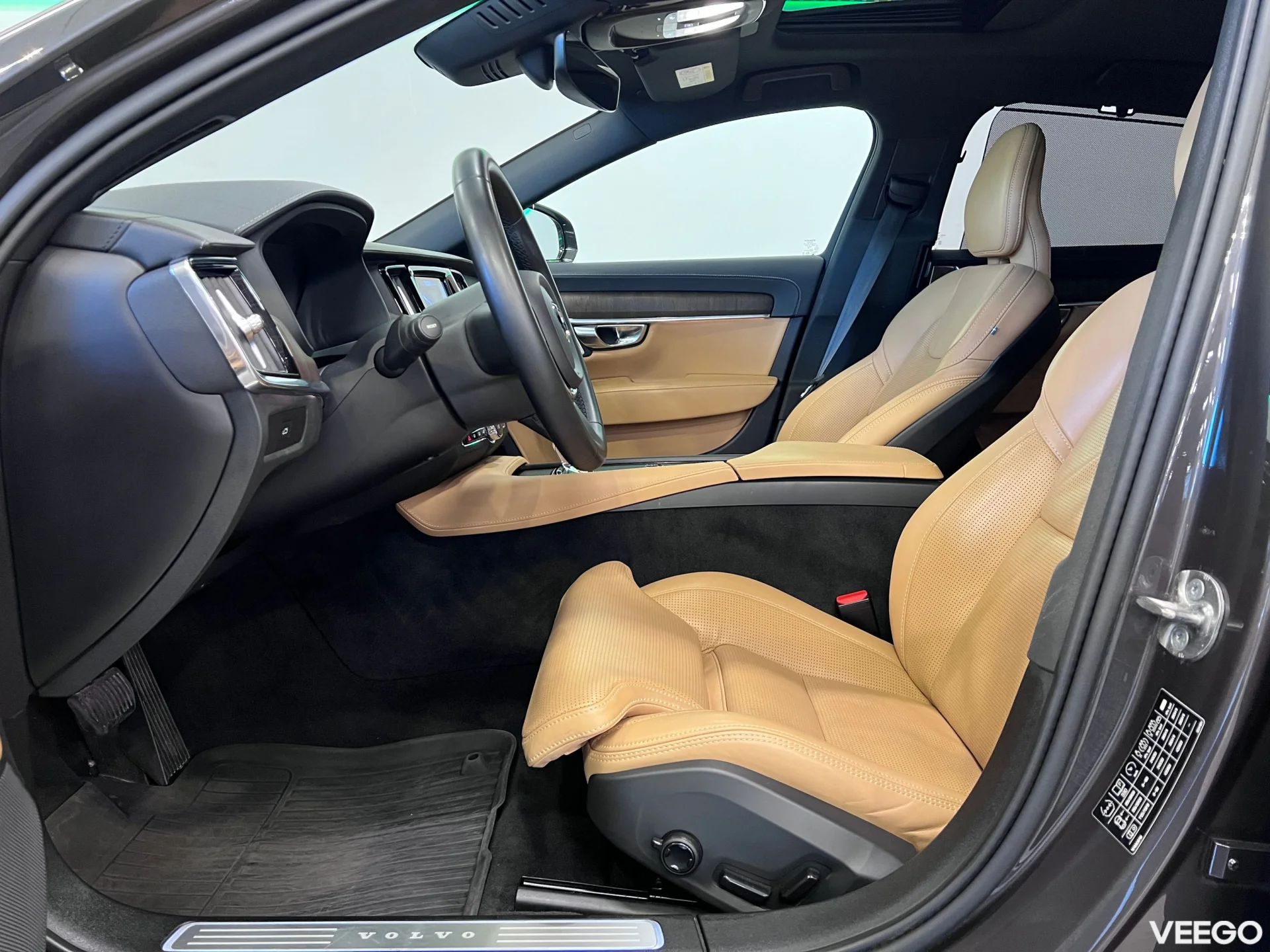Volvo S90 Ultimate Bright AT AWD 220kW