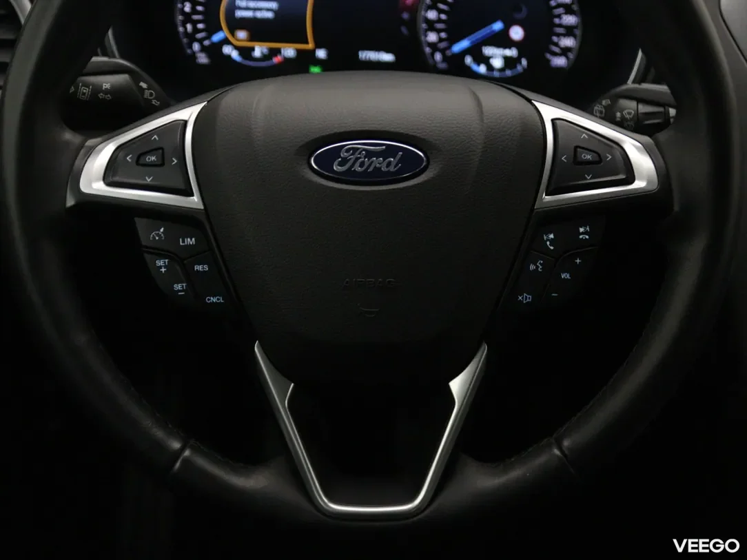 Ford Mondeo 1.5 118kW