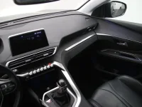 Peugeot 5008 1.2 96kW thumbnail