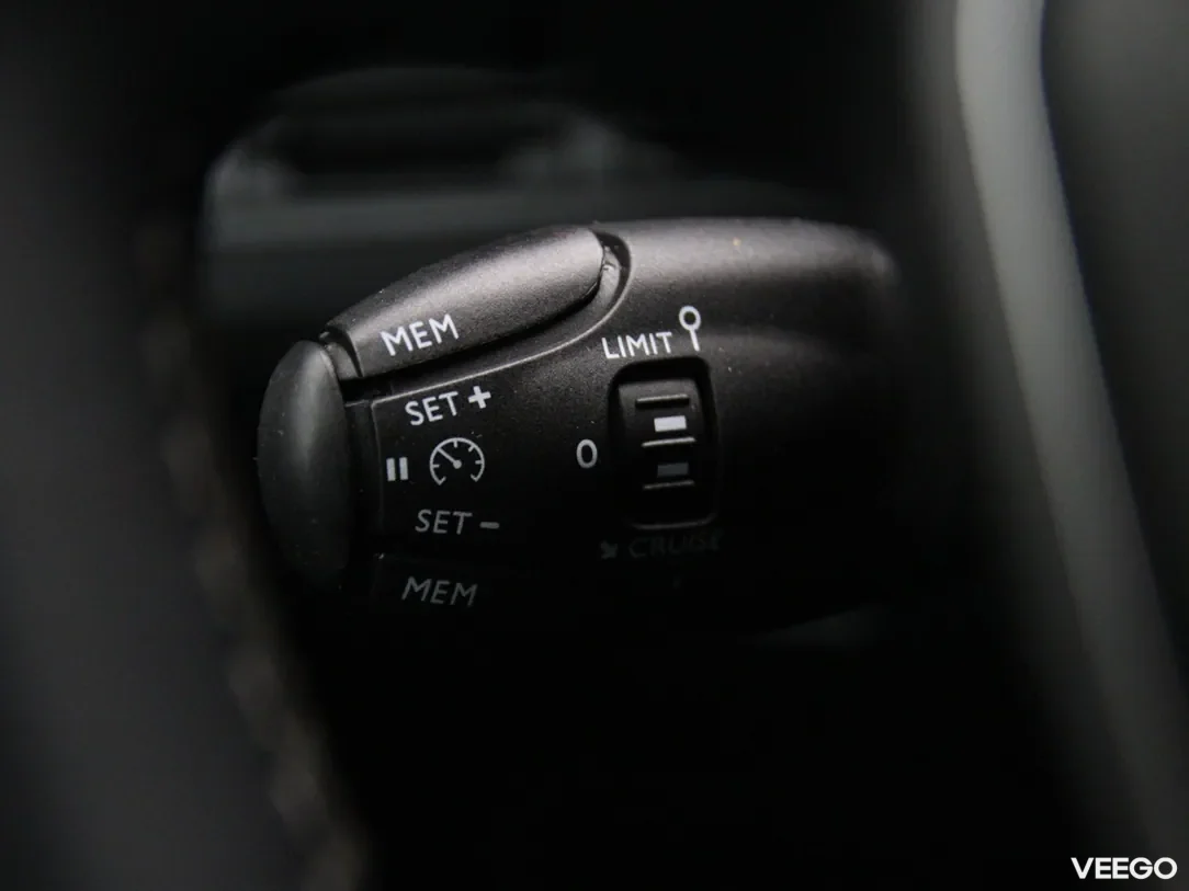 Peugeot 5008 1.2 96kW