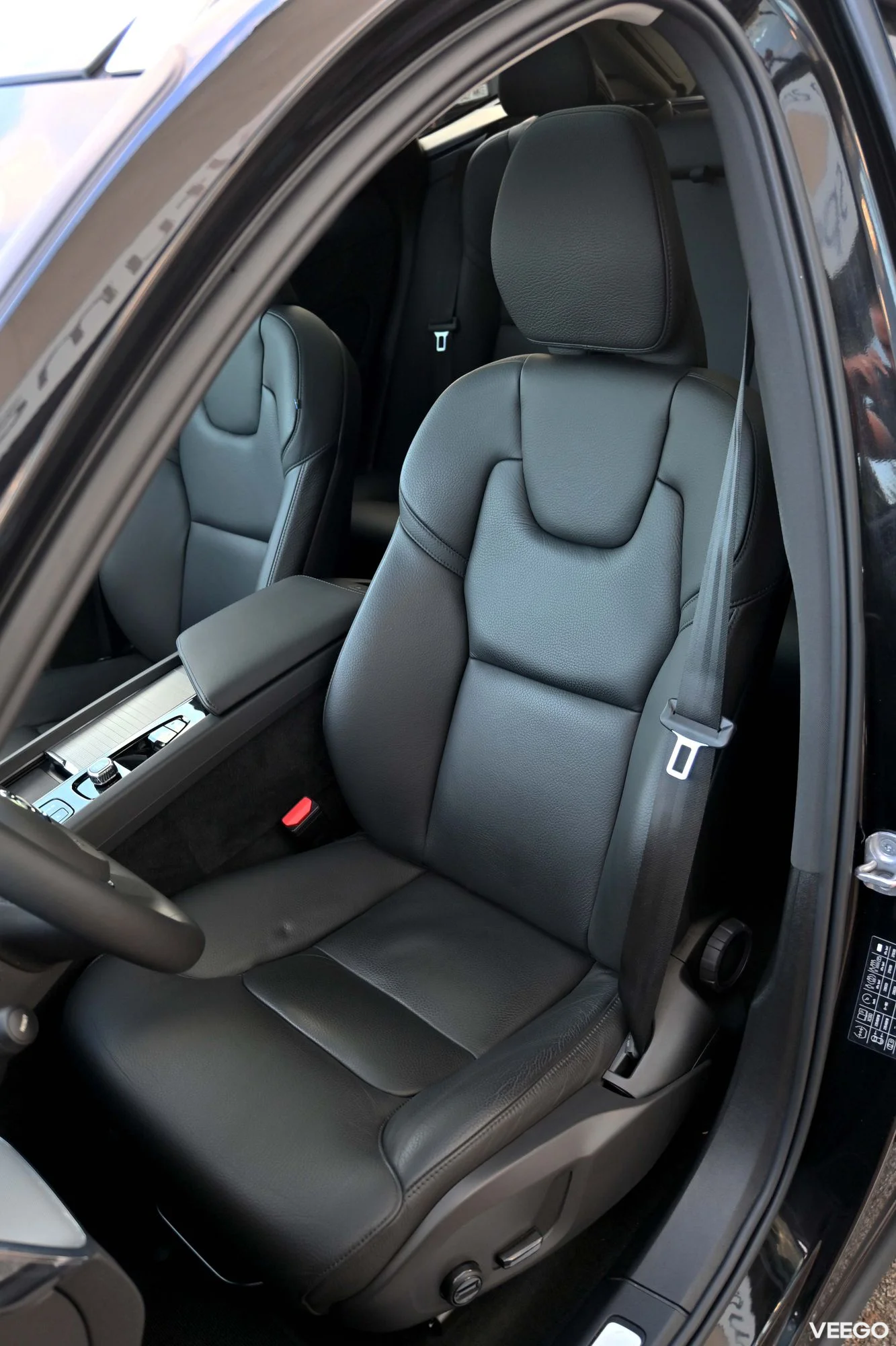 Volvo XC60 AWD BRIGHT PLUS INTELLI SAFE MY24 2 293kW