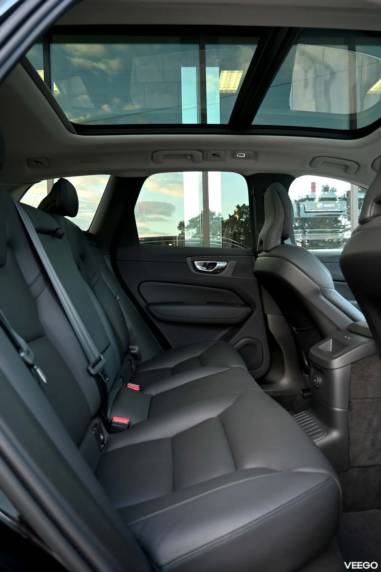 Volvo XC60 AWD BRIGHT PLUS INTELLI SAFE MY24 2 293kW
