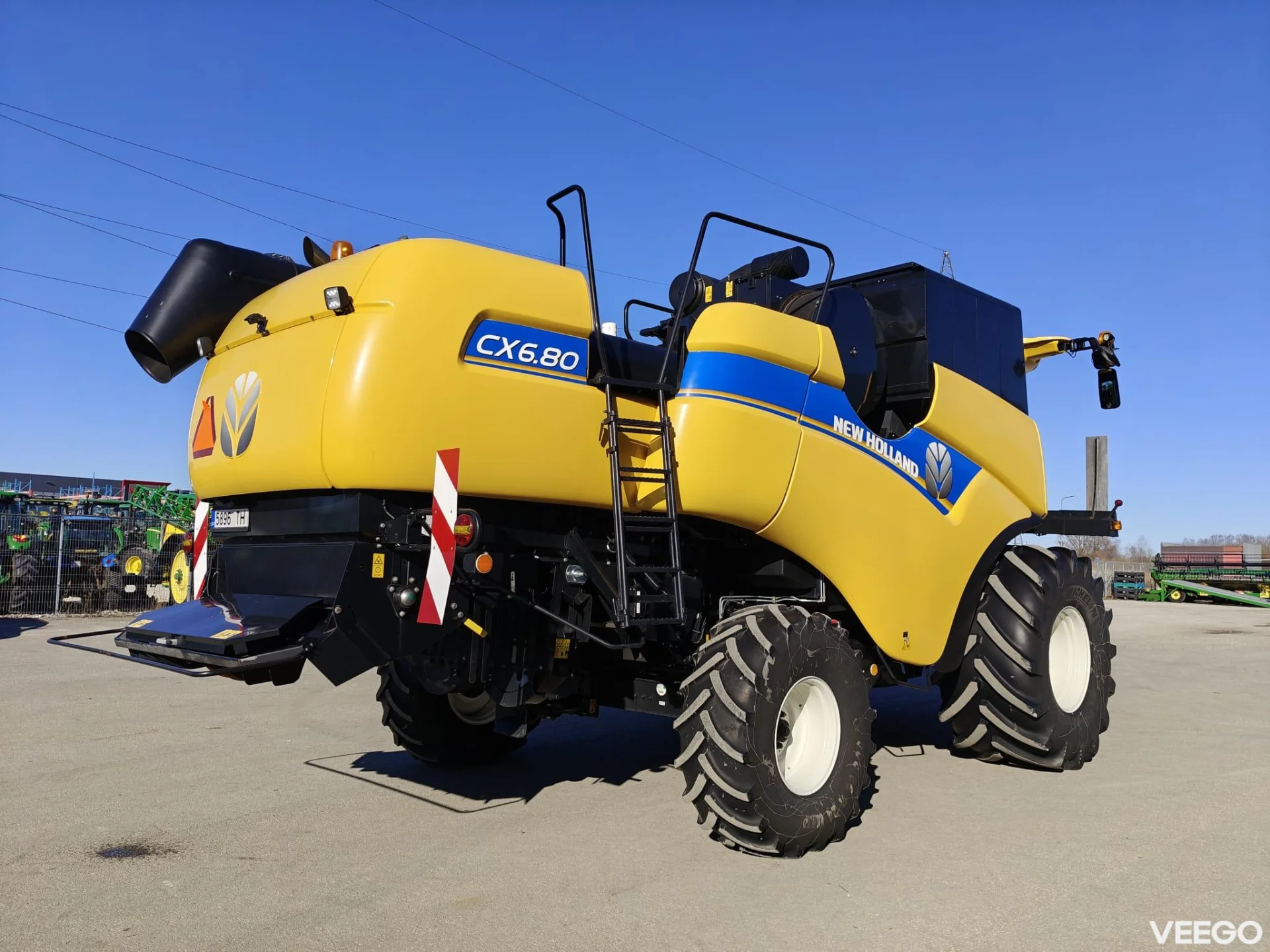 New Holland CX 200kW