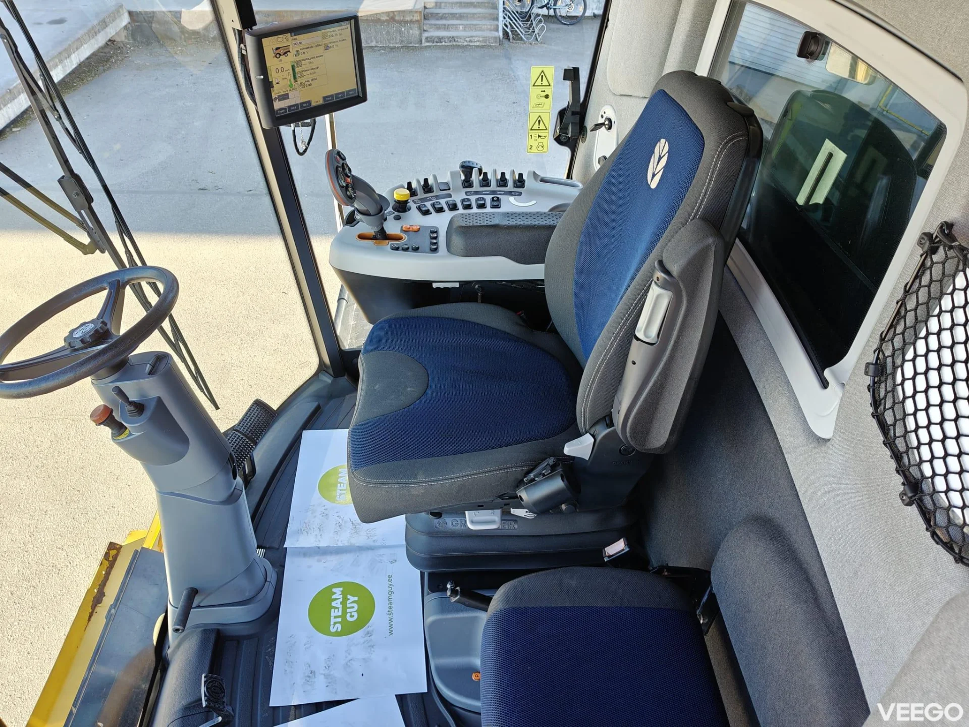 New Holland CX 200kW