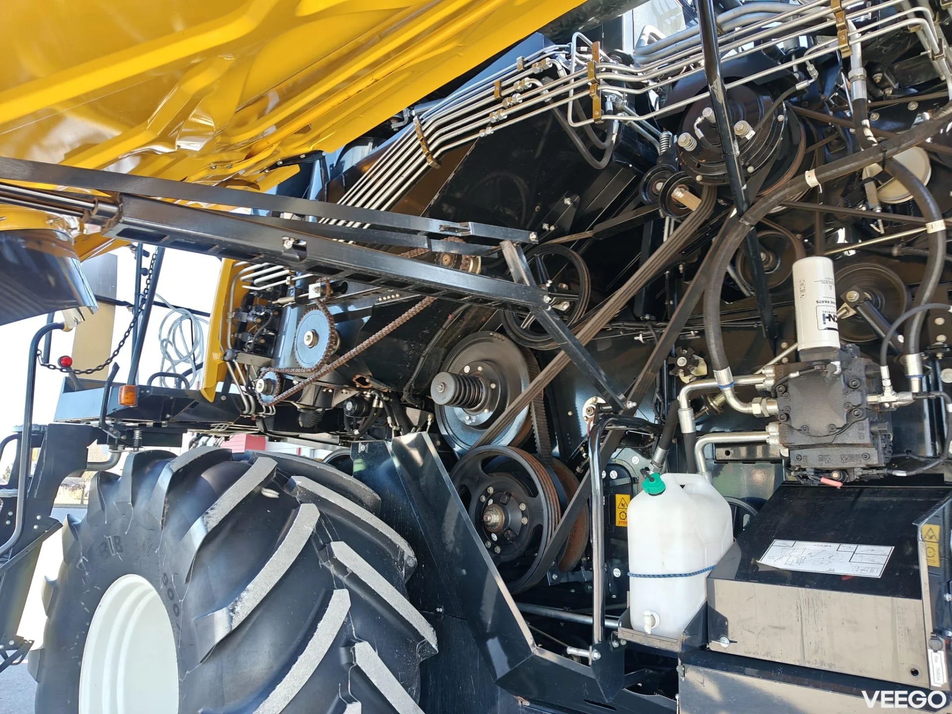 New Holland CX 200kW