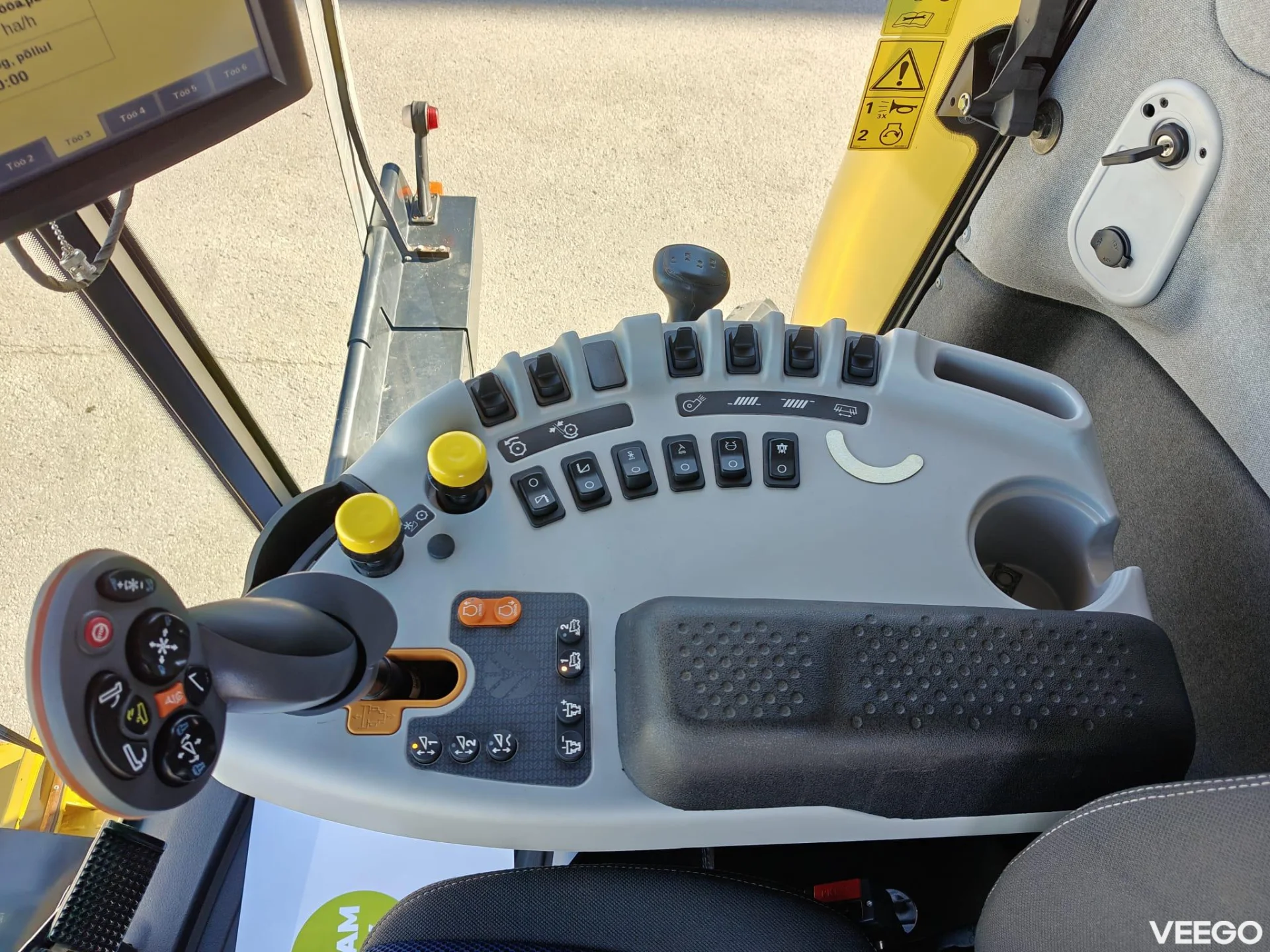 New Holland CX 200kW