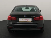 BMW 320 2 135kW thumbnail