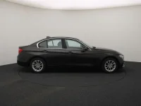 BMW 320 2 135kW thumbnail