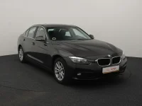 BMW 320 2 135kW thumbnail