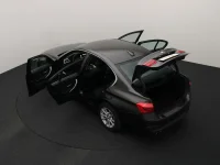 BMW 320 2 135kW thumbnail
