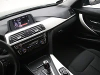 BMW 320 2 135kW thumbnail