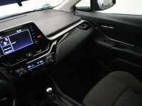 Toyota C-HR 1.8 90kW thumbnail