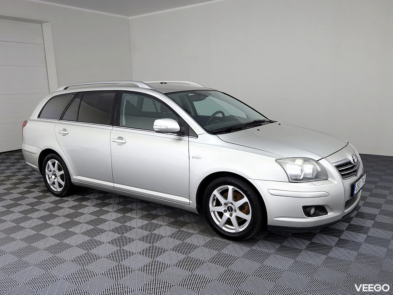 Toyota Avensis 2.2 130kW